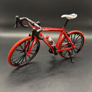 ���� Crazy Bicycle ���[�h�o�C�N �͌^