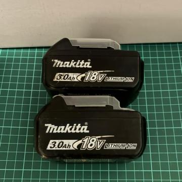 �}�L�^ ���� 18v3.0Ah ���`���E���C�I���o�b�e���[�@���Õi