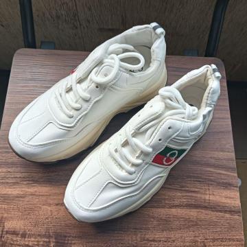 Vi 22.5cm fB[X Xj[J[ zCg V[Y C JWA