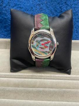 Vogue �r���v �E�H�b�`�@�N�H�[�c�@�X�C�X�� �r���v