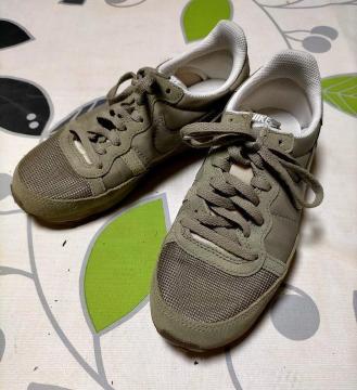 iCL nike Xj[J[ 23.5cm Õi