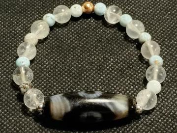 ���A�ȘV�ܐΉ��̓V��B4�_�Ɓ����m�点���ł��B1�u�Չ�O��V�� �V�R�Ζ������v