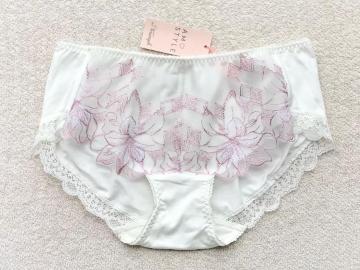 Triumph AMOSTYLE �V���[�c M�T�C�Y �q�b�v�n���O �z���C�g ����������