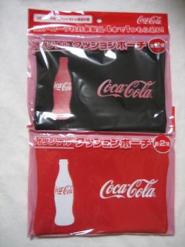 コカ・コーラ オリジナルクッションポーチ 全2種セット
