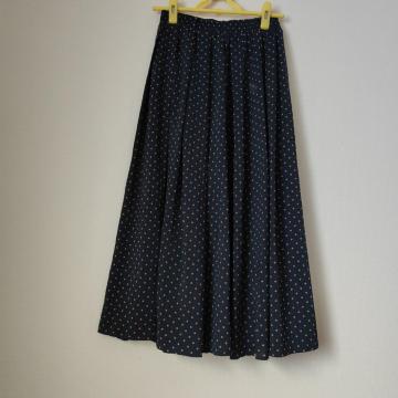 シネマクラブ ハニーズ ネイビー ドット柄 プリーツロングスカート