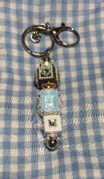 �r�[�Y�@�L�[�z���_�[