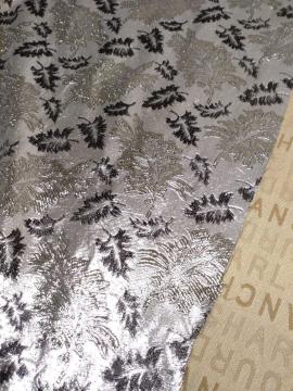 iCQ1091j108cm~3mE⃉WK[hE~