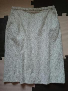 anySiS☆総レースデザインひざ丈スカート★アイボリー☆美品★