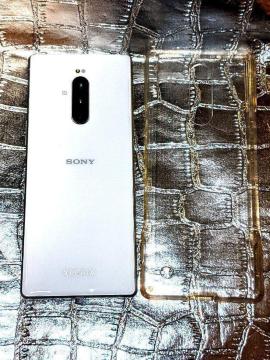 Xperia 1  zCg \tgoN SIMt[ GNXyA1