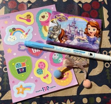 サーティワン非売品ステッカー★ペン ヘアピン ティッシュセット