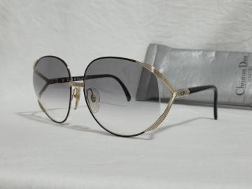 K Dior CDSBe[W fJY ^RrTOX  S[hNXC I[hNVbN jp