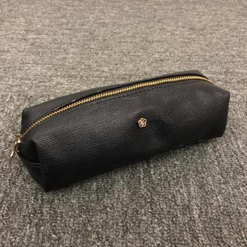  MARY QUANT }[Ng yP[X