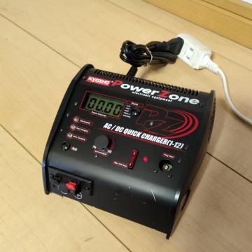 kyosho �p���[�]�[�� AC/DC �N�C�b�N �`���[�W���[(1-12)