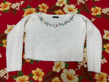 新品未使用☆RIENDA☆真っ白ホワホワセーター☆カラフルキラキラ