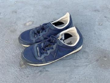 NIKEXj[J[