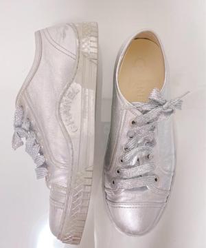 CHANELVlVo[^bN[JbgXj[J[