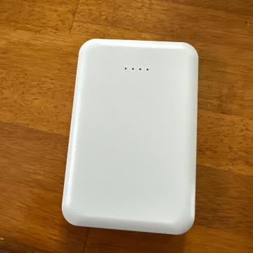 CENTURY ���o�C���o�b�e���[ 5000mAh 2.4A Type-C�P�[�u���t FSLP-CA50W2
