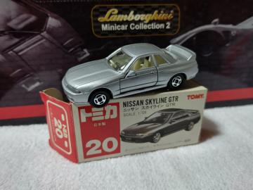 イケダ特注 赤箱 スカイライン R32 銀