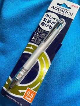 Viuni ADVANCE NgK LCȕ V[vy  ̔ZƓ  White