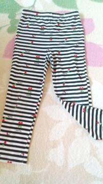 サイズ130☆Kittyちゃんボーダーレギンス