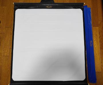 minette 壁掛け プロジェクタースクリーン