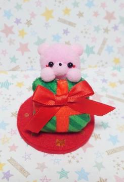 ハンドメイド♪ポンポンマスコット『くまちゃんからのプレゼント』パステルピンク