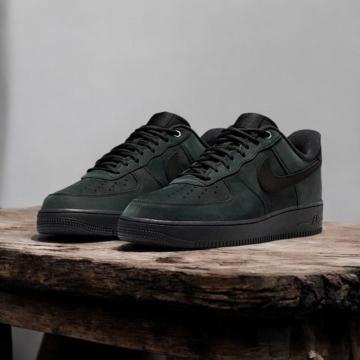 ��NIKE AIR FORCE 1 '07 WB��