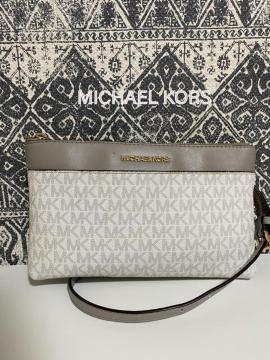 yǕizMICHAEL KORS }CPR[X V_[obO ΂ߊ|