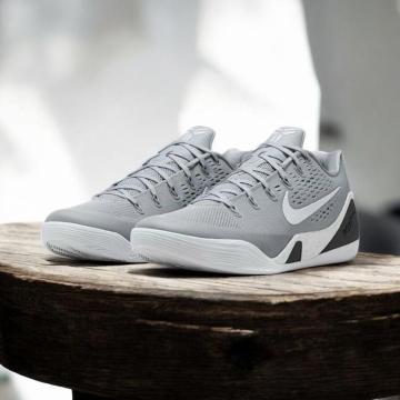 ��NIKE KOBE 9 �G���[�g LOW �v���g����