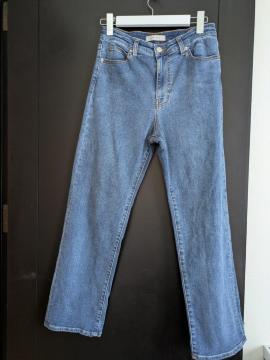 AtB[fjߗށUNFILO180`