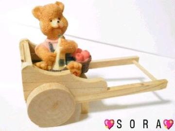 可愛い♪木製&樹脂製 カントリーくまさん《コロコロと動く荷車》V