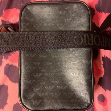 �G���|���I�A���}�[�j EMPORIO ARMANI ���S�^���� �V�����_�[�o�b�O �T�R�b�V�� ��