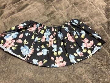 タンス整理品 衣類 おまとめOK ホームクリーニング済み 黒地パステルカラー ミニスカート ウエストゴム入り