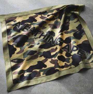 smart�G���t�^��A BATHING APE �o���_�i��