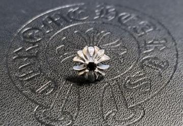 CHROME HEARTS CH�v���X �X�^�b�h �s�A�X 1�� �Ў�