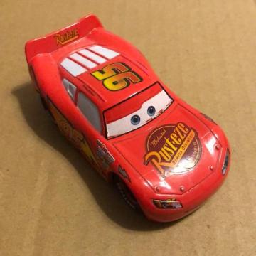 �J�[�Y�@���C�g�j���O �}�b�N�C�[��   �_�C�L���X�g�J�[