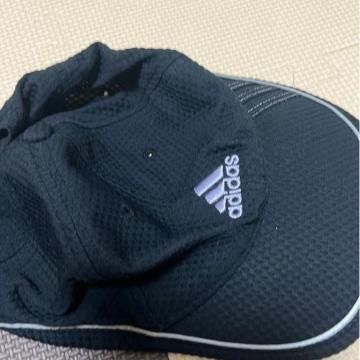 adidas�̖X�q