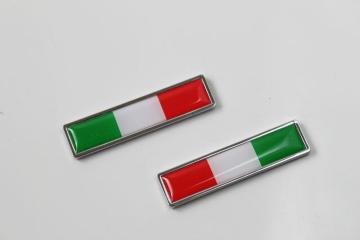 スリム国旗柄エンブレム2個入り イタリア