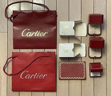 yCartier/JeBGzWG[P[X ܁