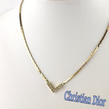 Christian Dior �l�b�N���X