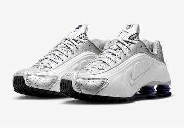 NIKE SHOX R4