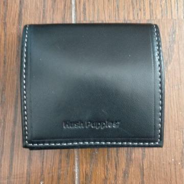 Hush Puppies@nVps[ RC@ubN@Vi