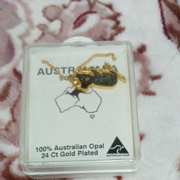 �R�A���̃l�b�N���X�@�C�O�y�Y�@���a���g��