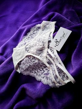 �z���C�g�f�[�M�t�g�Ɂ�����SEXY�����W�F���[�����[�X�V�[�X���[���q�b�v�n���O���[���C�Y���A�V�����g���[�t���o�b�N�V���[�c�l���V�i