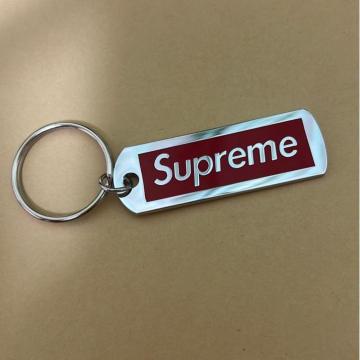 Supreme �L�[�z���_�[�@���b�h
