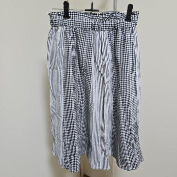 �Ђ���@�t���A�X�J�[�g �u���b�N�E�z���C�g �`�F�b�N��