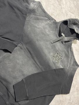 AMIRI �p�[�J�[