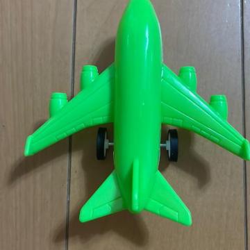 飛行機のおもちゃ