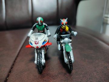 Hot Wheels �L�����E�B�[��  ���ʃ��C�_�[ �V�T�C�N���� ���C�_�[�}���}�V�[��