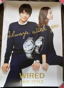 WIREDmI񔄕i|X^[